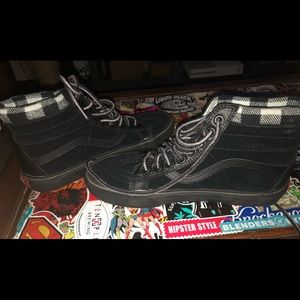 Vans Black and Plaid Women’s 7.5 Sneaker